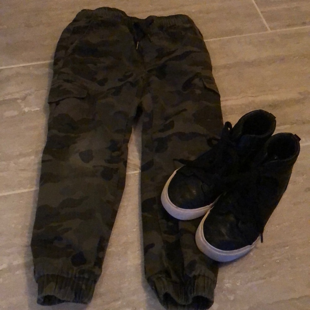 Old Navy Boys Camo Cargo Joggers